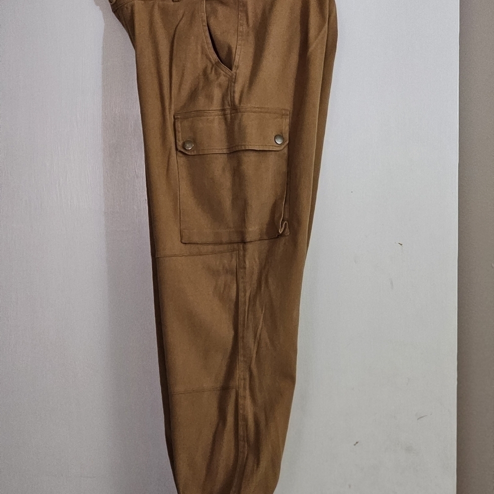 Hot & Delicious Cargo Joggers - Picture 3 of 5